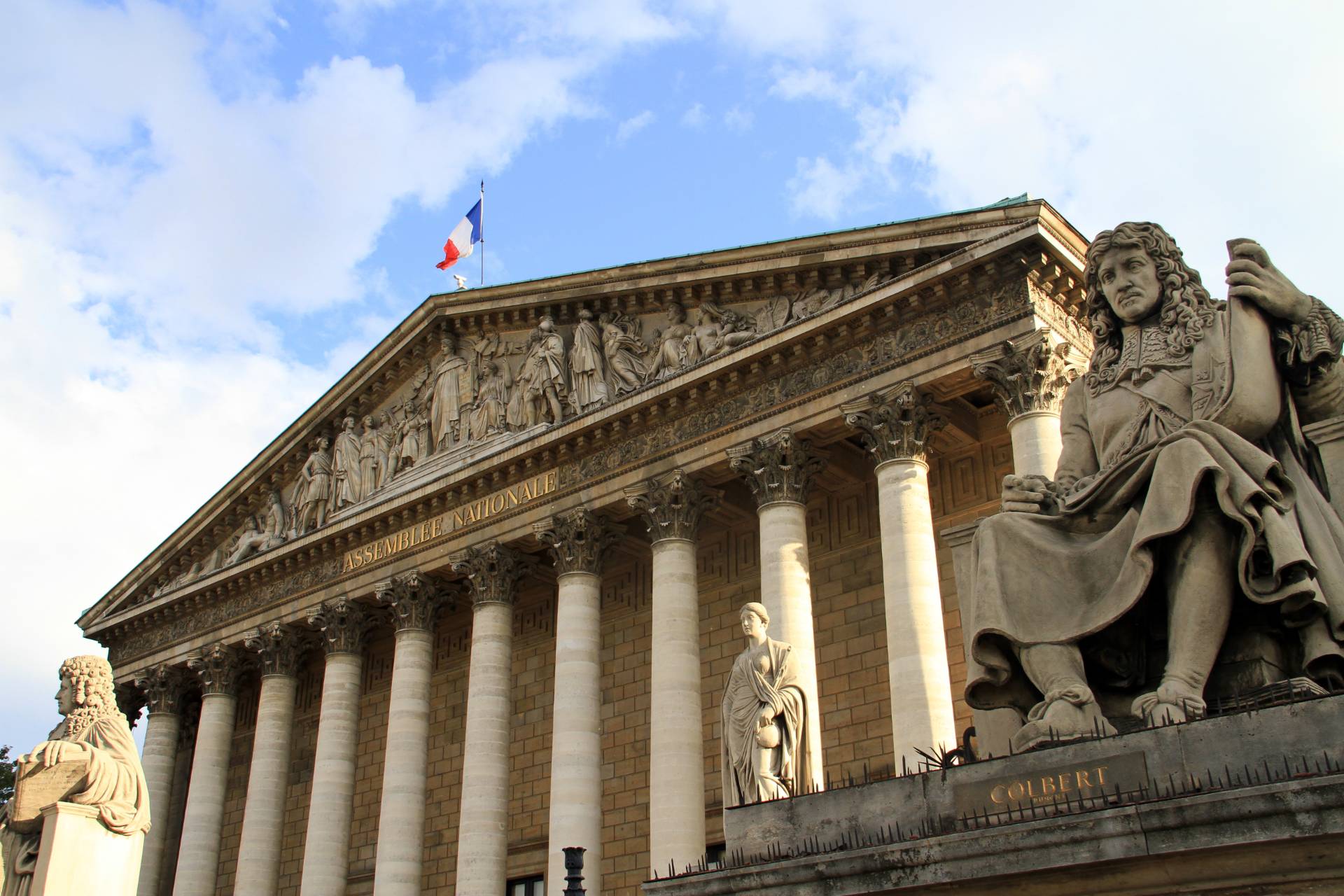 L’Assemblée nationale adopte une proposition de loi visant à sortir la presse de la responsabilité élargie du producteur (REP)